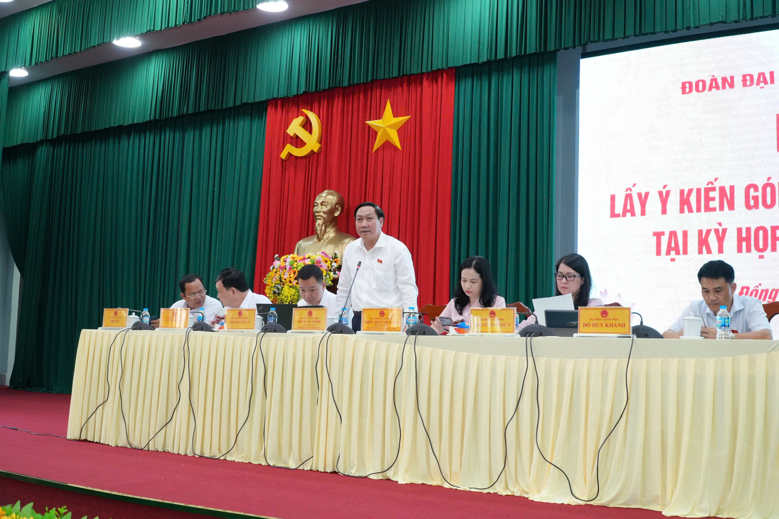 các vị đbqh tỉnh.jpg